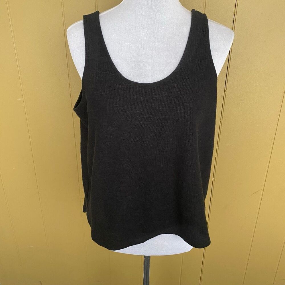 Old Navy women M scoopneck tank top black